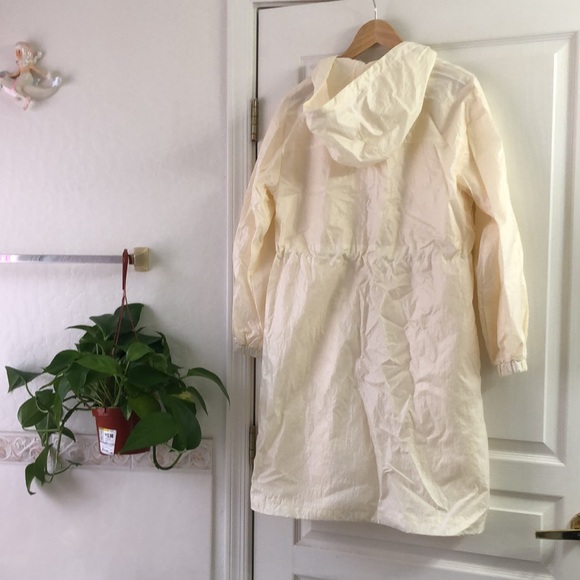 Future Collective By Gabriella -Johnson White/Ivory  Windbreaker Cute Long Sz SM - Picture 12 of 16